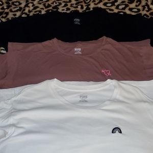 Bundle of 3 tee's.